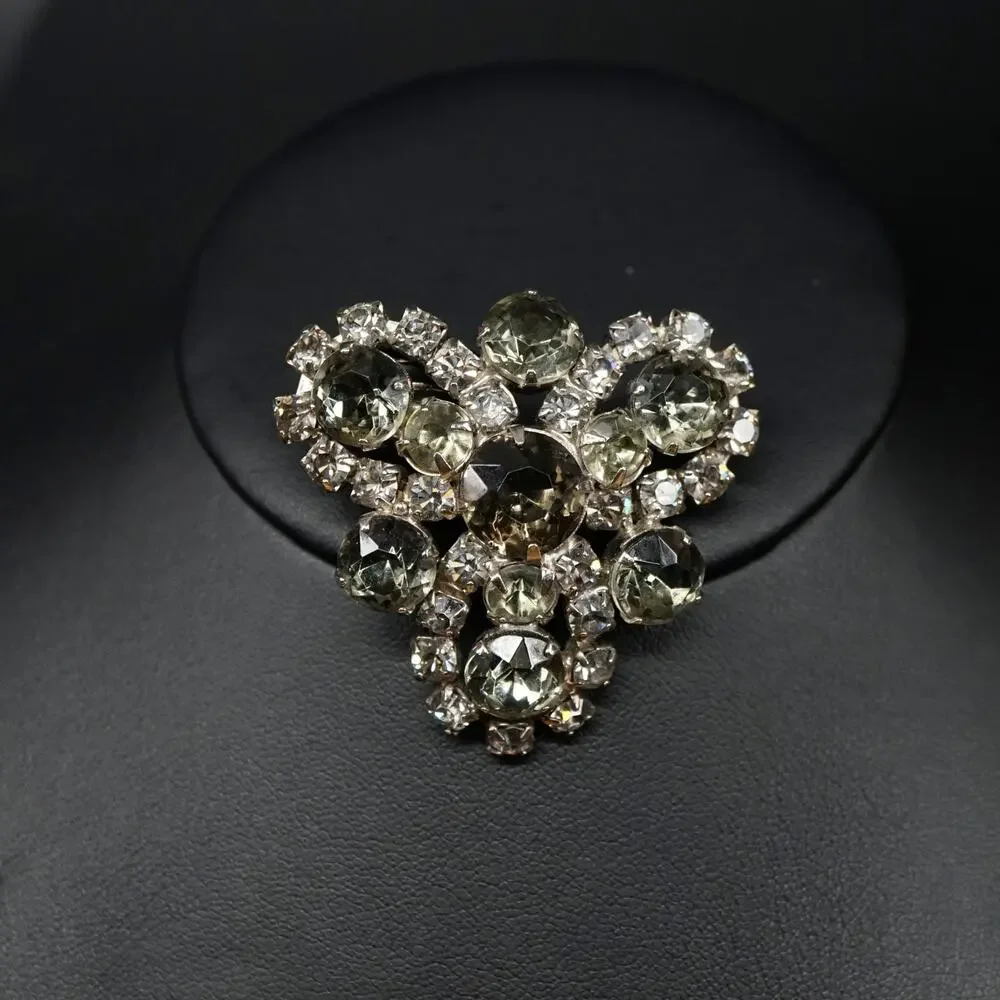 Vintage Smokey Gray Rhinestone Retro Brooch Silver Tone‎ Cluster Sparkle Pin